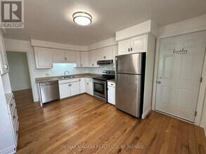 48 Douglas St in Fort Erie, ON - Building Photo - Building Photo
