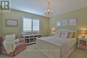 2156 Heathcliff Ct in Oakville, ON - Building Photo - Building Photo