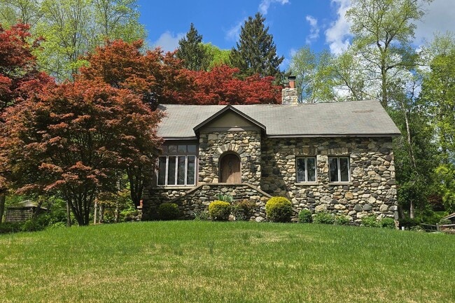 85 Washington Rd in Carmel, NY - Building Photo - Building Photo