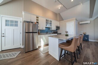 50 York St in Guilford, CT - Building Photo - Building Photo