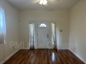 2328 Mandeville St in New Orleans, LA - Building Photo - Building Photo