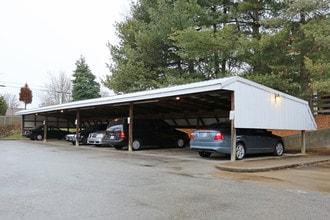 St. Charles Place in New Albany, IN - Building Photo - Building Photo