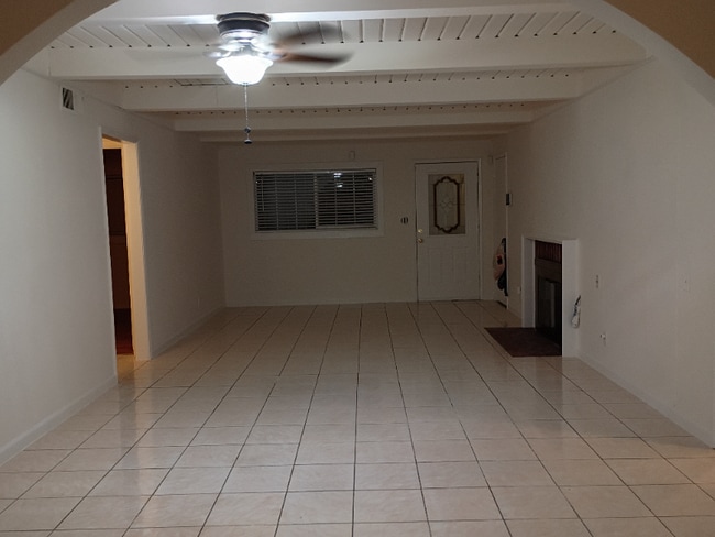 5605 Layton Dr in North Highlands, CA - Building Photo - Building Photo