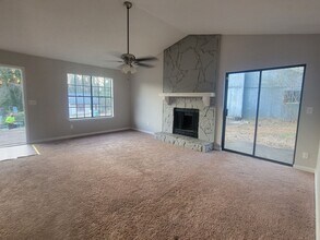 823 Durham Crossing in Stone Mountain, GA - Building Photo - Building Photo