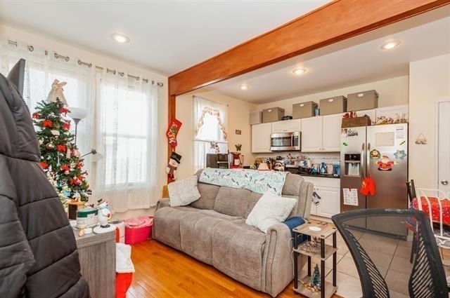 17-19-19 Chase Ct in Bayonne, NJ - Building Photo - Building Photo