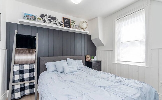 5 Brule St in Penetanguishene, ON - Building Photo - Building Photo