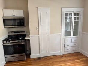 106 Kenoza Ave in Haverhill, MA - Building Photo - Building Photo