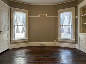 503 W Allen St, Unit 1 in Springfield, IL - Building Photo