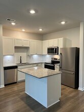 1006 Marcy Lndg in Columbia, TN - Building Photo - Building Photo