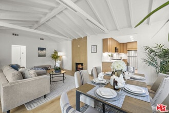 5833 Allott Ave in Los Angeles, CA - Building Photo - Building Photo