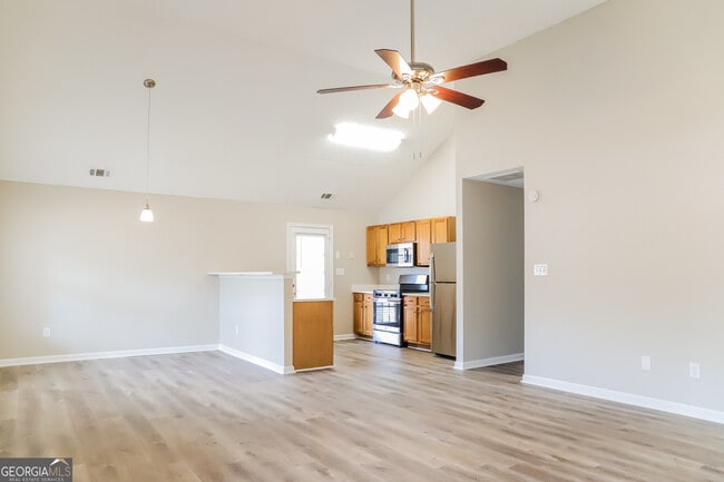 4976 Wolfcreek View in College Park, GA - Building Photo - Building Photo
