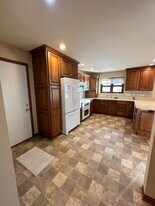 199 Franklin St in Pella, IA - Building Photo