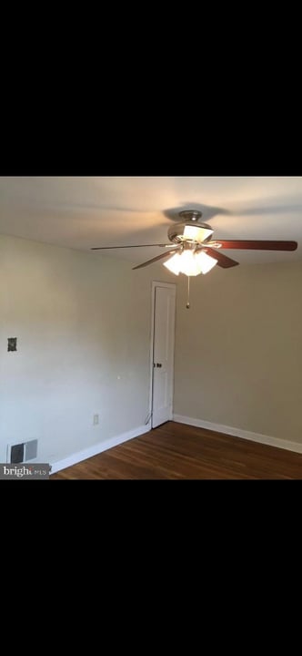 2453 Berryhill St in Harrisburg, PA - Building Photo