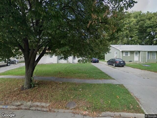 property at 822 Hartford Ave