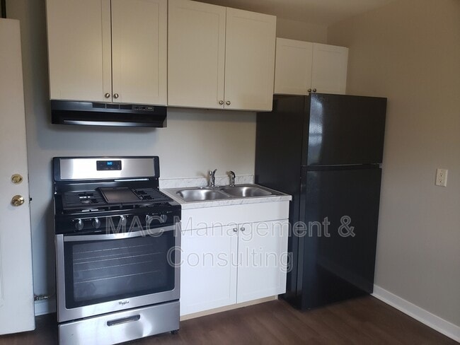 property at 1325 Virginia Ave