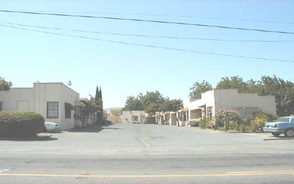 Casa Medanos in Antioch, CA - Building Photo - Building Photo