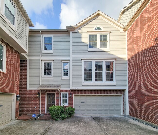 property at 2208 Taft St