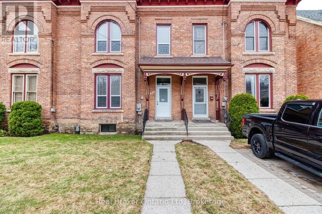 944 5th Ave E in Owen Sound, ON - Building Photo - Building Photo