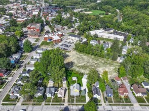 38171 Wilson Ave-Unit -Up in Willoughby, OH - Building Photo - Building Photo