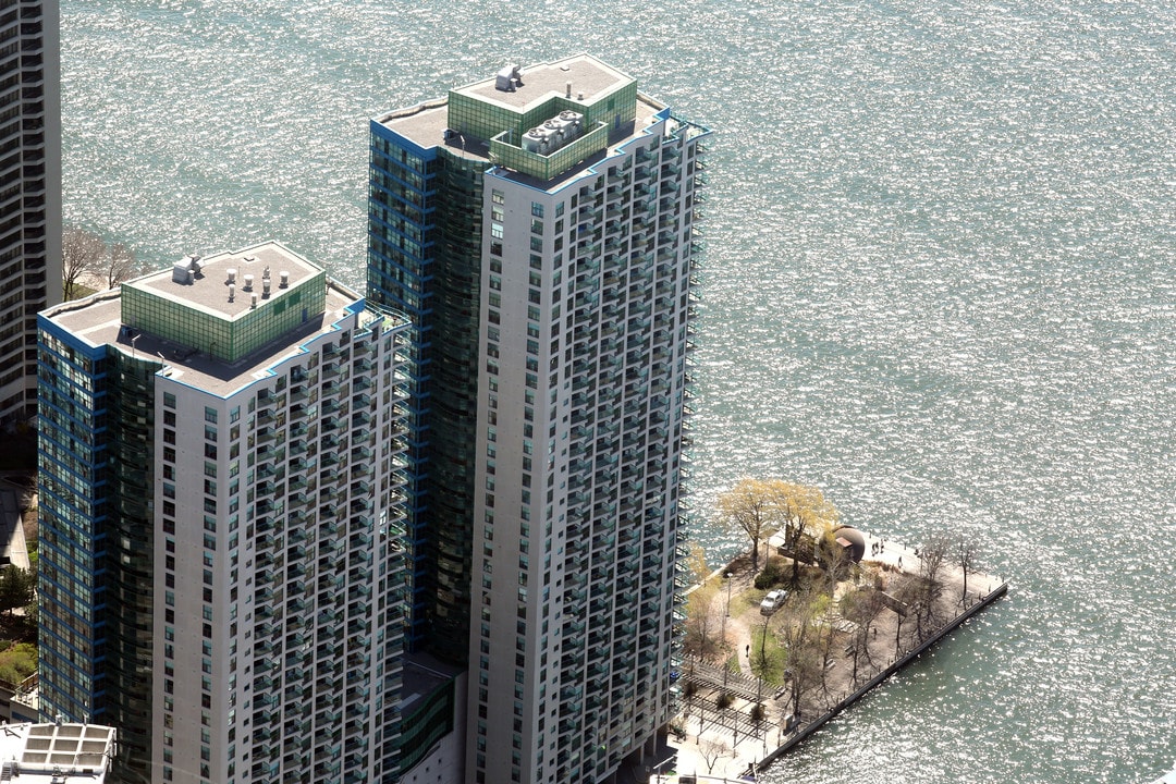 Harbour Square in Toronto, ON - Building Photo