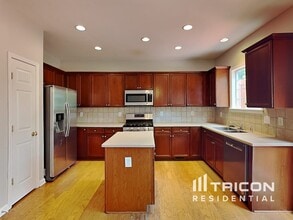 1771 Highlands View Dr in Smyrna, GA - Building Photo - Building Photo