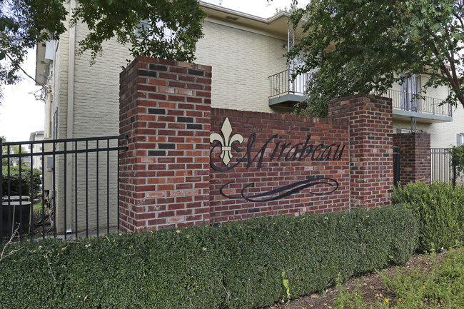 Mirabeau Apartments in Huntsville, AL - Foto de edificio - Building Photo