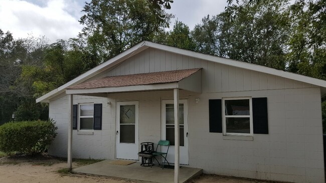 property at 406b Kingsby St