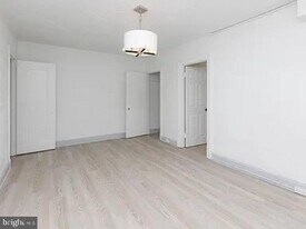 817 St Paul St in Baltimore, MD - Building Photo