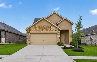 3955 Oak Crk Cir in Denison, TX - Building Photo