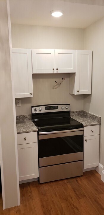 21 Harris St, Unit 1 in Brookline, MA - Building Photo