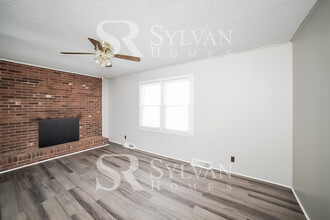 140 E Renee Dr in Advance, NC - Foto de edificio - Building Photo