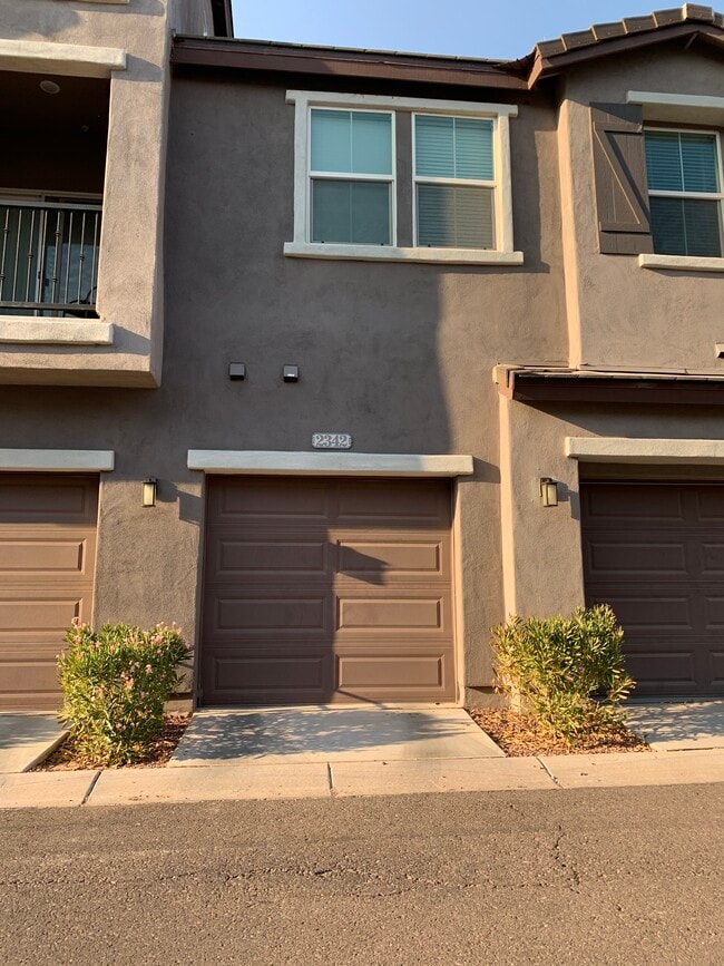 2342 E Hidalgo Ave in Phoenix, AZ - Building Photo - Building Photo