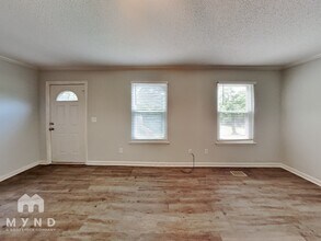 134 Mayflower Cir in Cartersville, GA - Building Photo - Building Photo