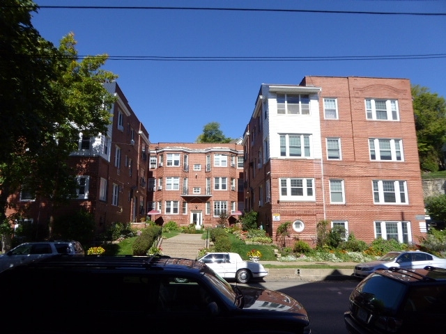 Coventry Court in Dubuque, IA - Foto de edificio - Building Photo