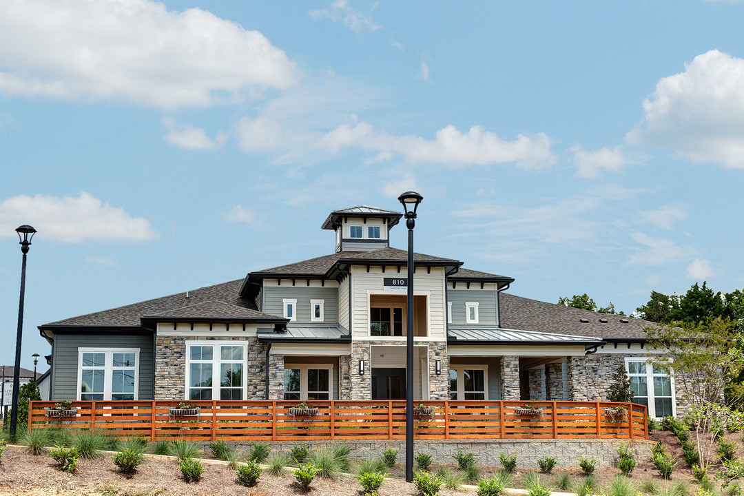 Tapestry at Turkey Creek in Knoxville, TN - Building Photo