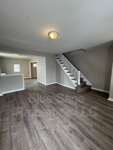 7039 Greenwood Ave in Upper Darby, PA - Building Photo - Building Photo