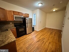 2258 N Park Ave in Philadelphia, PA - Building Photo