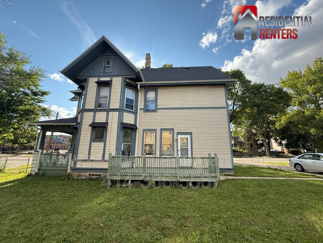 property at 202 E North Ave