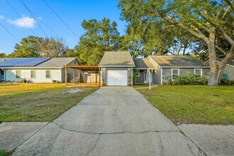266 Honeysuckle Way in Niceville, FL - Building Photo - Building Photo