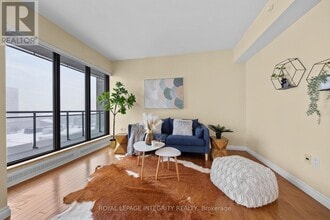 90 George St in Ottawa, ON - Building Photo - Building Photo