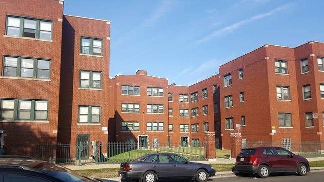 7908-7926 S Ingleside Ave in Chicago, IL - Foto de edificio - Building Photo