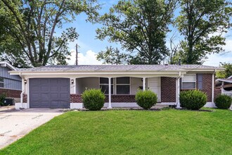 11154 Landseer Dr in St. Louis, MO - Building Photo - Building Photo