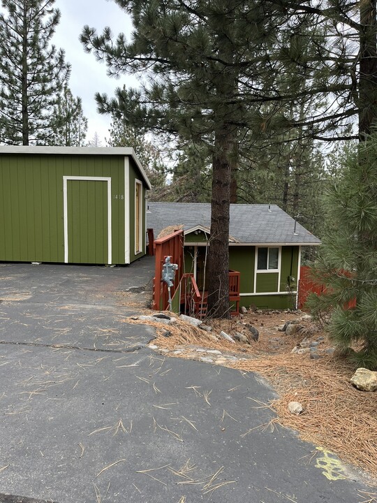 1418 Skyline Dr in South Lake Tahoe, CA - Building Photo