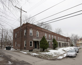 401-411 E Lane Ave in Columbus, OH - Foto de edificio - Building Photo