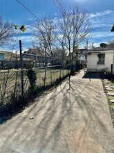 404 James St in Houston, TX - Building Photo - Building Photo