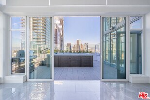 1201 S Hope St in Los Angeles, CA - Building Photo