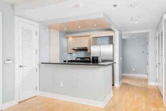 229 Brannan St in San Francisco, CA - Building Photo - Building Photo