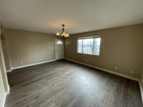 2145 Calle Serena in San Diego, CA - Building Photo - Building Photo