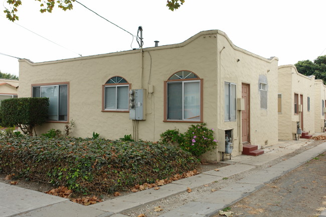 323 Riker St in Salinas, CA - Building Photo - Building Photo