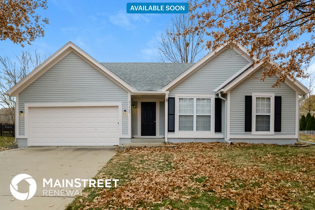21309 W 51st Terrace in Shawnee, KS - Building Photo